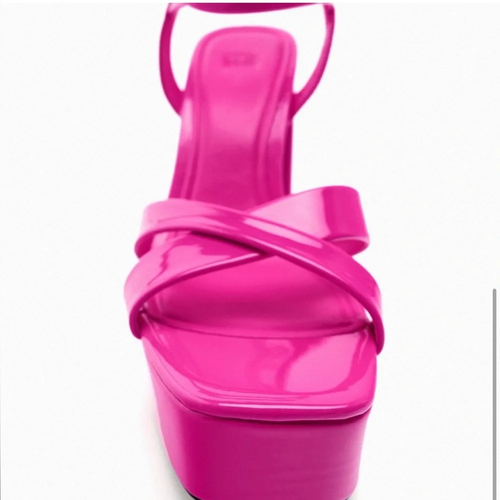 ZARA NEON PINK STRAPPY CHUNKY PLATFORM
HEELED SANDALS SIZE 8 NWT - Picture 2 of 16